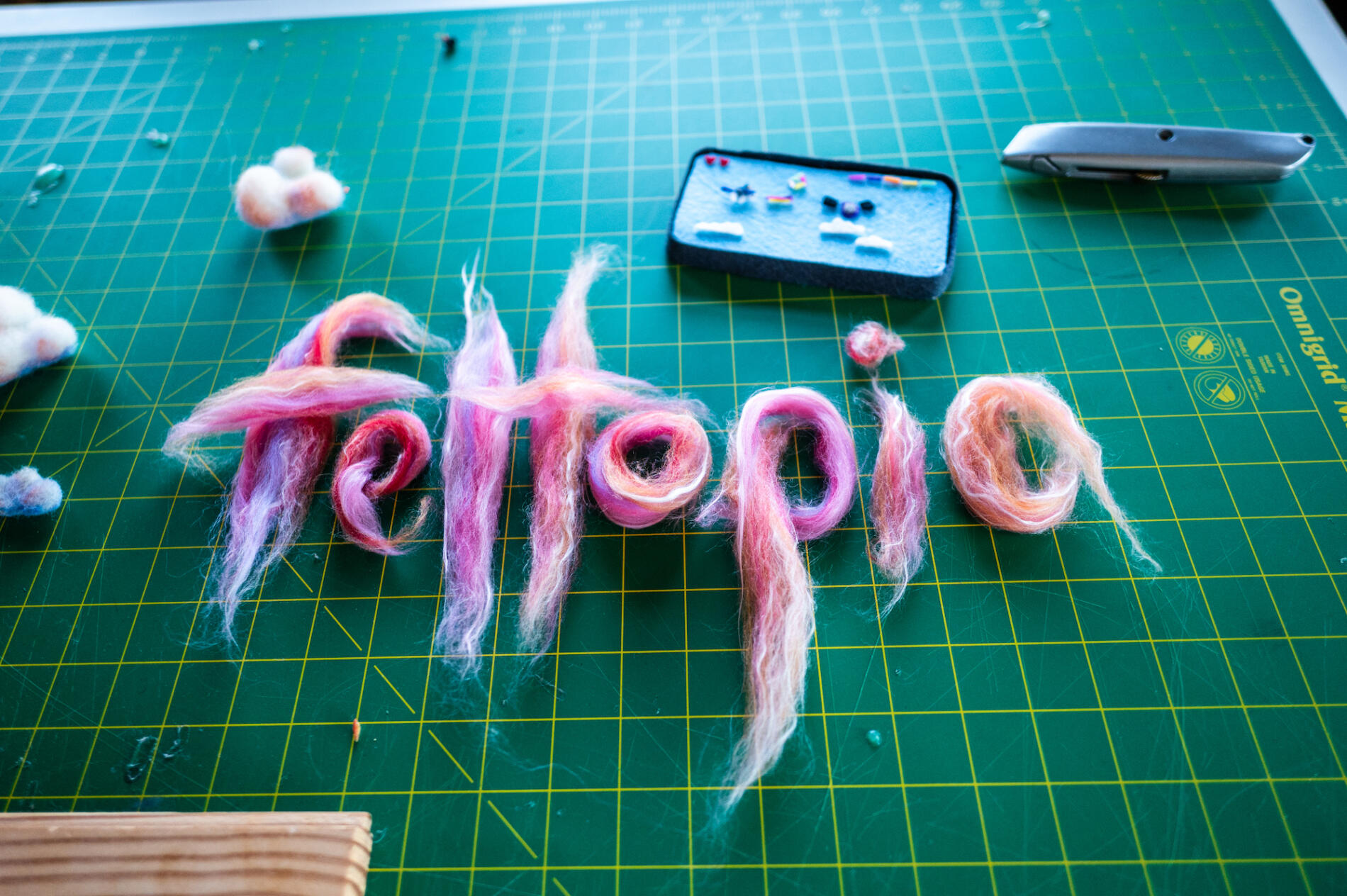 “Feltopia” El primer videojuego stop-motion hecho a mano por Andrea Love